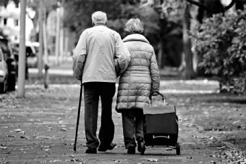 Aiutiamoli-Aiutiamoci: stiamo meglio insieme&quot;